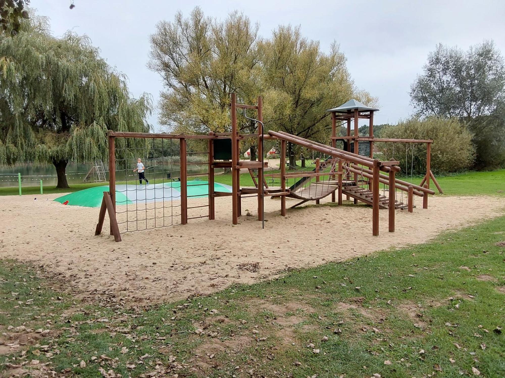 Rumah Senang Wellness Met Hottub En Tuin Ewijk Eksteriør billede